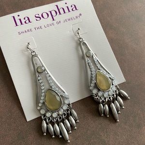 NWT Gorgeous Lia Sophia Chandelier Earrings
